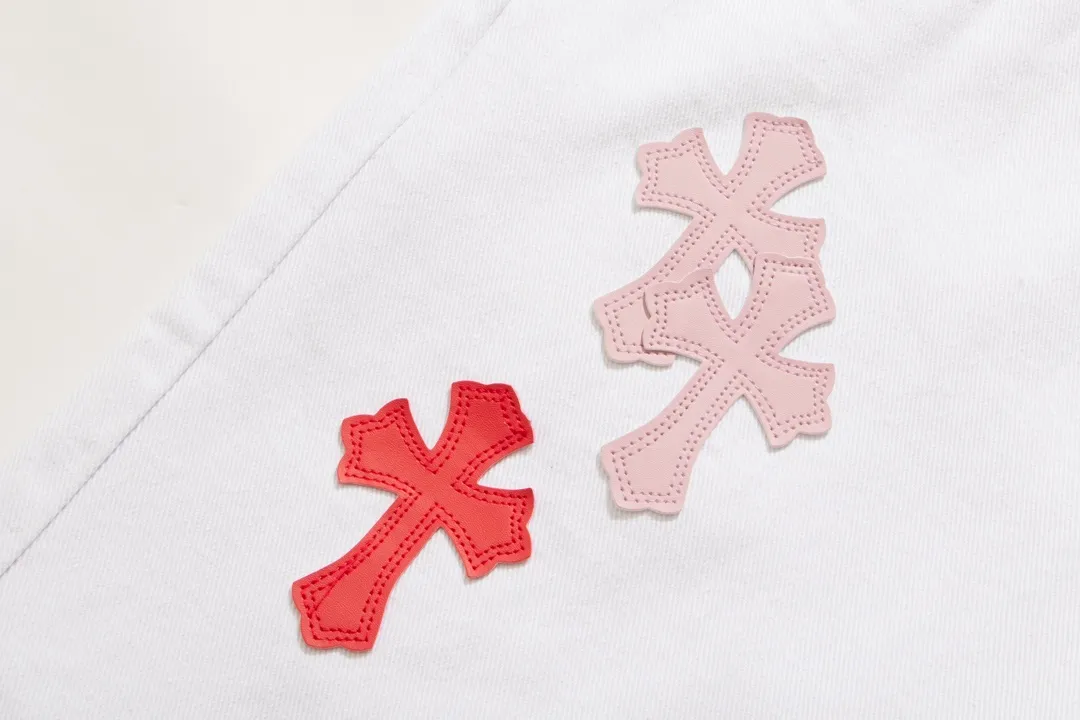 P210 [Next day] Chrome Heart Cross patchwork leather jeans Top heavy washing process Calfskin laser cut cross Distressed silver hardware Straight version slimming the upper body High-end quality distinguishes the market currency Color: White patchwork Size: S M L XL Detailed sizes can be found in picture 9